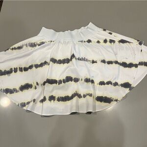 Lululemon Court Rival High Rise Skirt *Long Transverse Yellow